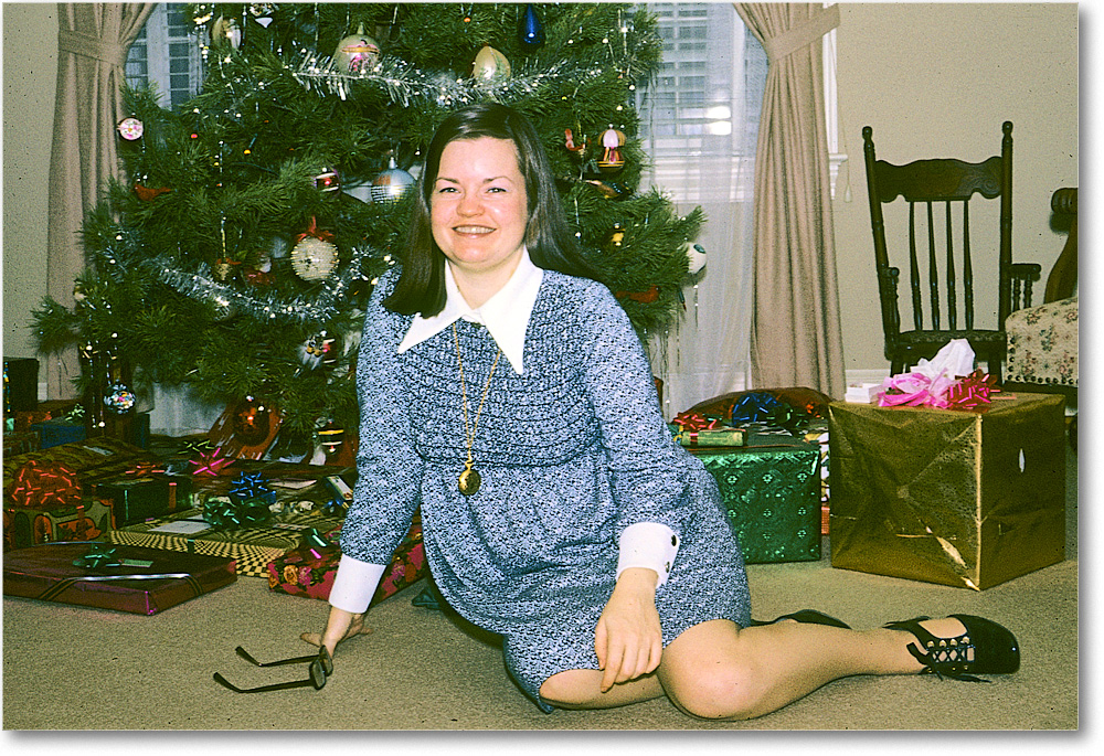 A069 Susan_Christmas_PayneFarm1972Dec_2C02_ copy