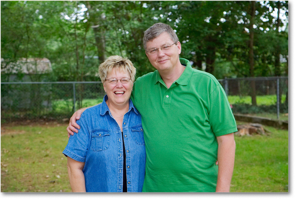 Andy-&-Carolyn-Mid-E0K1404